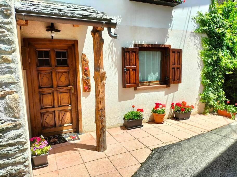 Appartamento Di Montagna Lo Grop Chambave Buitenkant foto